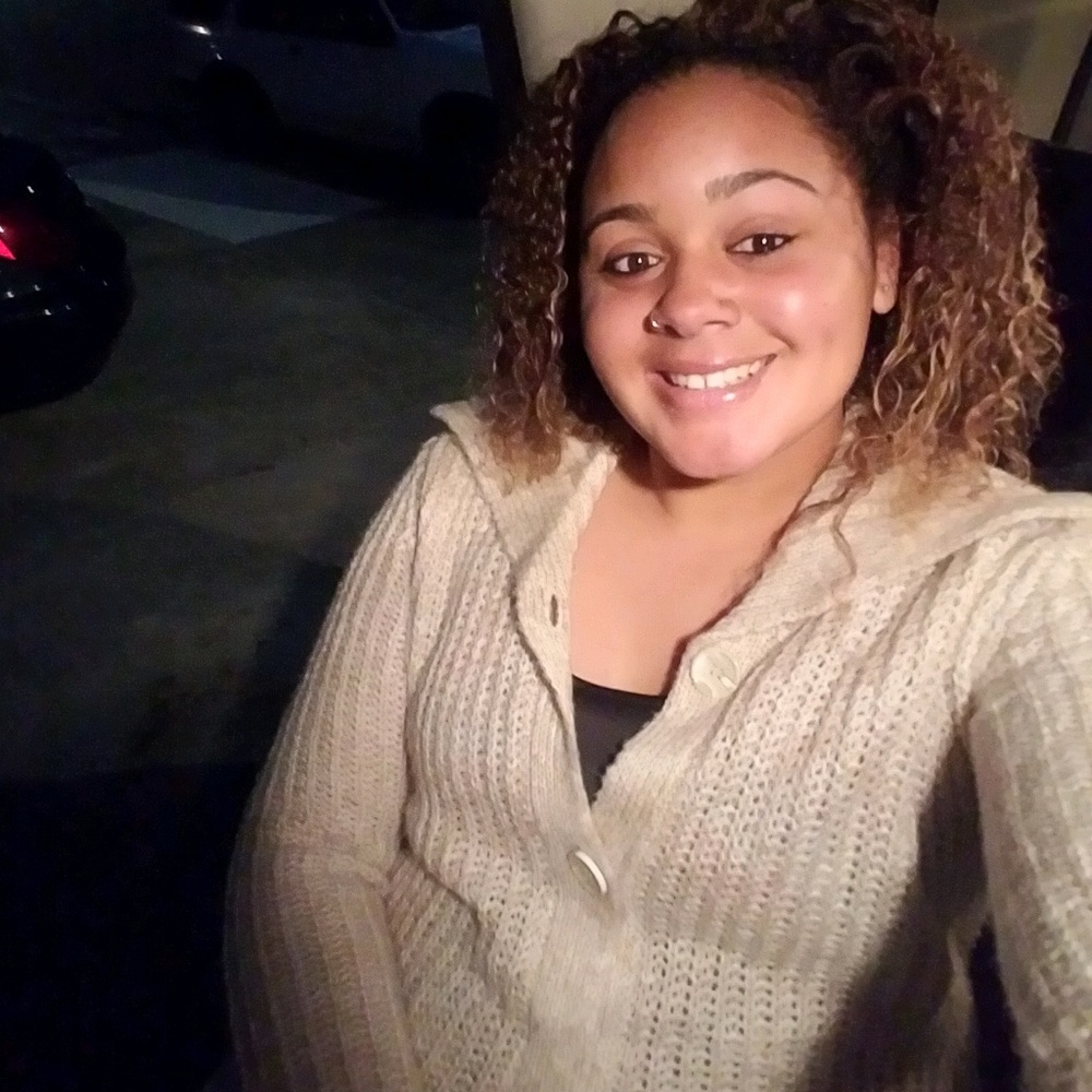 Meet your Posher, Valissa